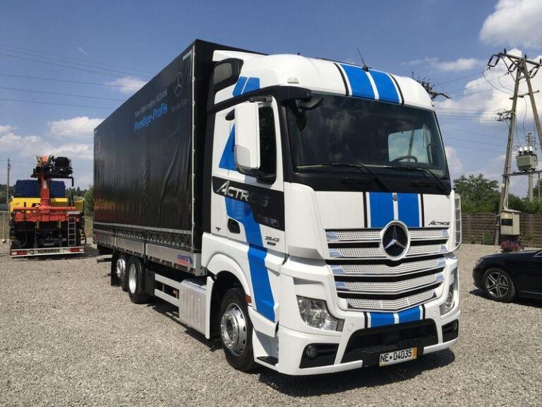 Зняття та встановлення крила вантажного автомобіля